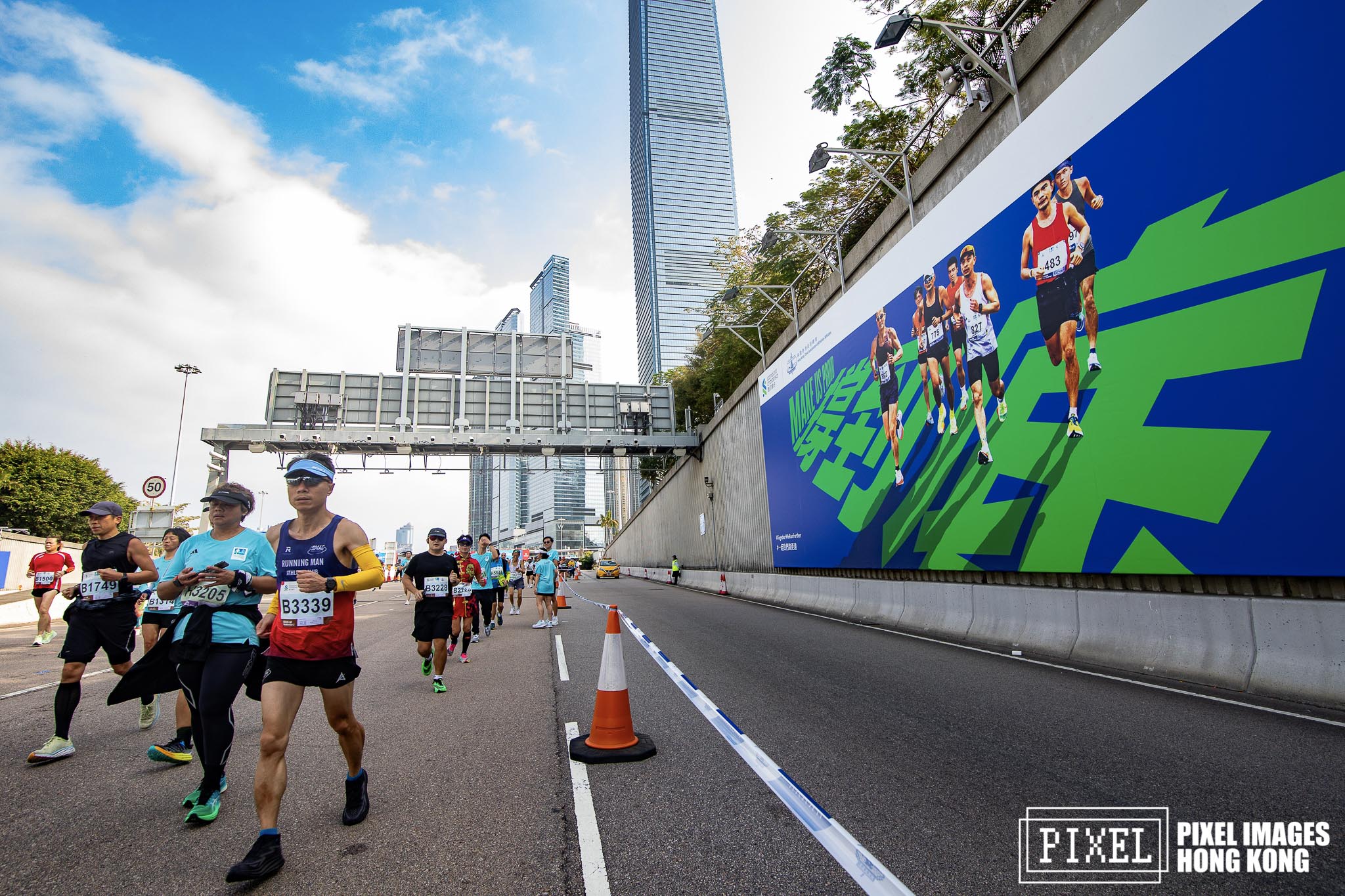 【渣打香港馬拉松 2024 圖輯 –  全馬 / 半馬】